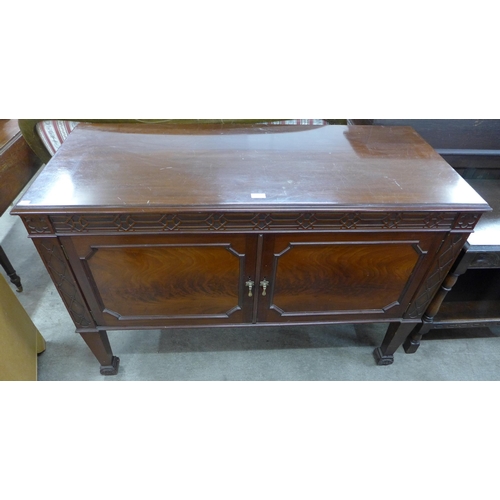 183 - An Edward VII Chippendale Revival mahogany two door washstand