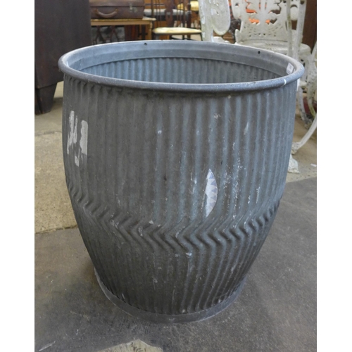 261 - A galvanised dolly tub