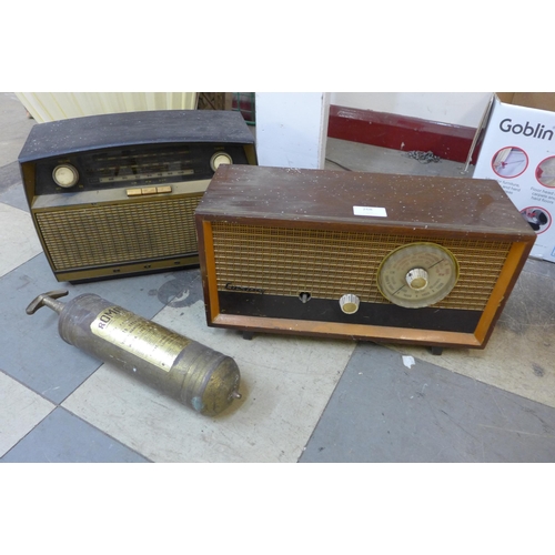 268 - Two vintage radios and a fire extinguisher