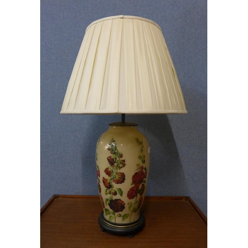 321 - A Chinese style floral painted porcelain table lamp