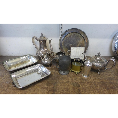 333 - Assorted plated ware, etc.