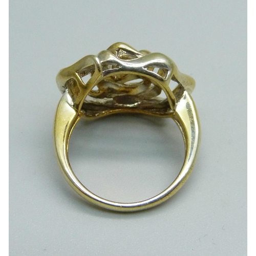 1037 - A silver gilt rose ring, P