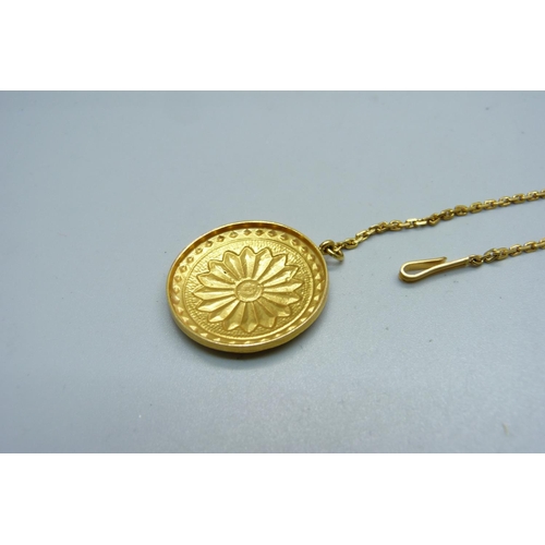 1094 - A yellow metal pendant on short chain, test as high carat gold, 7g