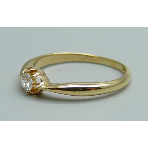 1126 - An 18ct gold and diamond ring, 2.2g, N