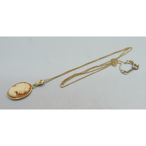 1159 - A 9ct gold chain with cameo pendant, chain 0.6g, 41cm chain