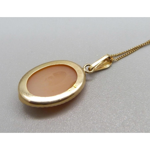 1159 - A 9ct gold chain with cameo pendant, chain 0.6g, 41cm chain