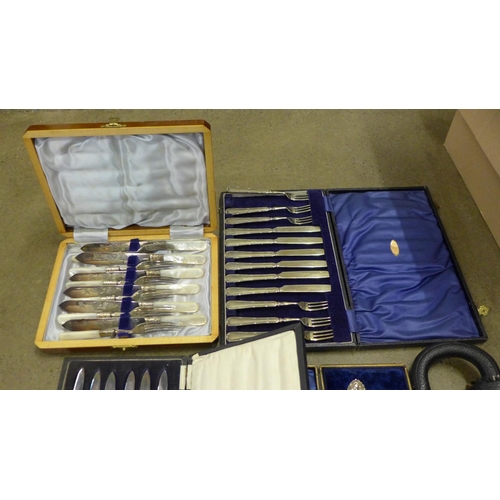 1173 - Cased flatware and a vintage umbrella in vinyl case **PLEASE NOTE THIS LOT IS NOT ELIGIBLE FOR POSTI... 