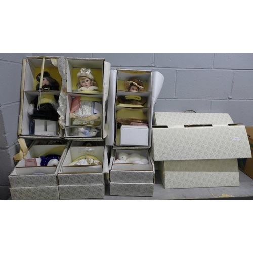 1188 - Ten Franklin Mint Collection dolls, box and papers **PLEASE NOTE THIS LOT IS NOT ELIGIBLE FOR POSTIN... 