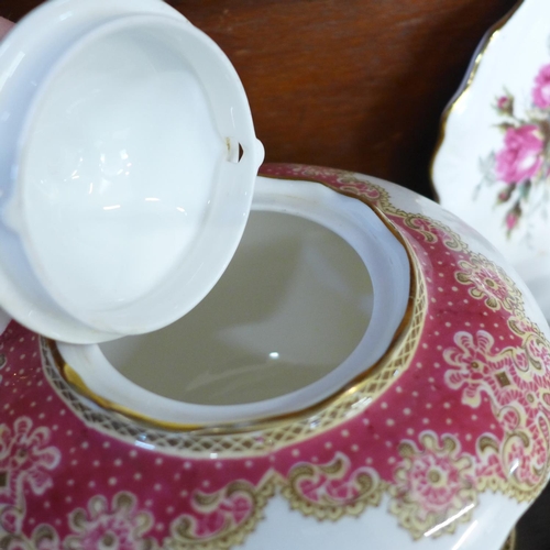 700 - Hammersley, Paragon, Royal Albert and other teawares