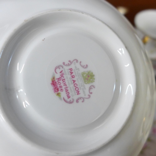 710 - A Paragon Victoriana Rose part tea set, tea pot lid a/f