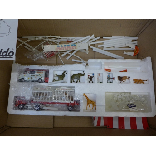 739 - Solido model circus vehicles, animals and a Big-Top in pieces with Solido instructions