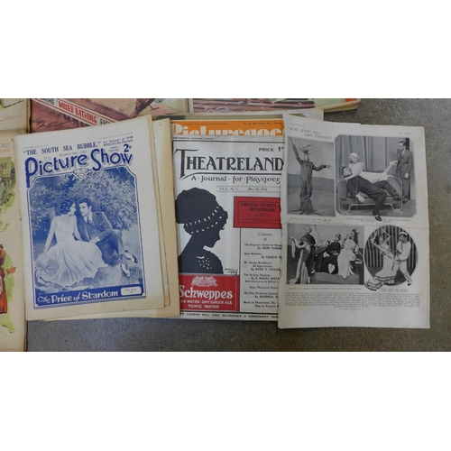 744 - A collection of fifteen original theatre/picture show magazines from 1913 onwards: Theatreland (1913... 