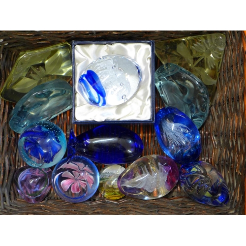 754 - A collection of thirteen glass paperweights