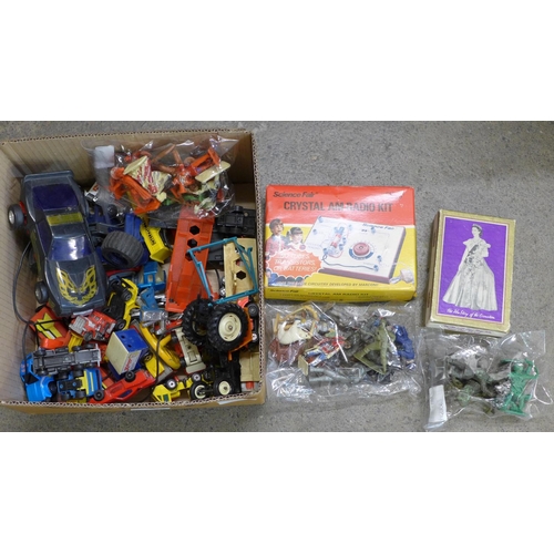 764 - Assorted toys and plastic toy soldiers
