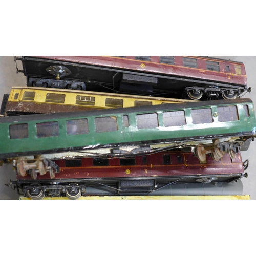 779 - A collection of Hornby 00 gauge carriages, all a/f