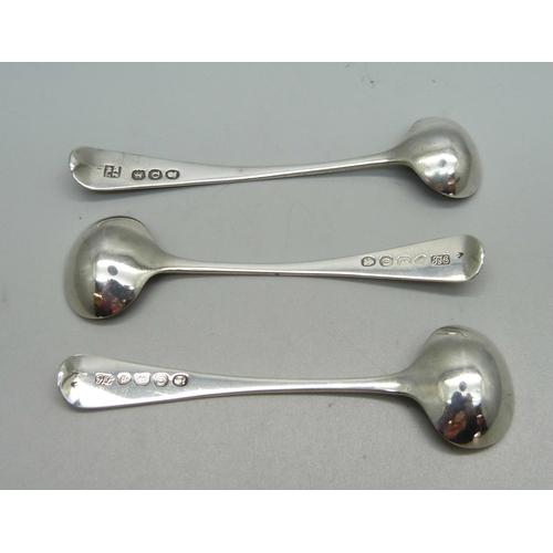878 - A pair of George IV silver mustard spoons and one other Georgian silver mustard spoon