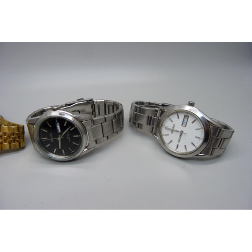 900 - Three wristwatches, Citizen automatic, Pulsar 100m diver's watch and Seiko