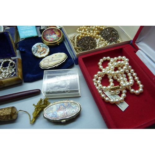 945 - Jewellery and trinket boxes, etc.