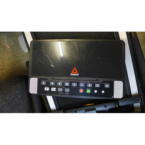 1552 - Reebok Astroride A6.0 Treadmill (model:- RVAR-10621SL), original RRP £583.33 + VAT (4162-38) * This ... 