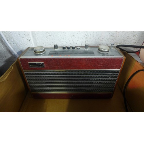 2334 - Bundle of six mixed radios, some vintage Roberts and Pure digital radio with Vebur vintage German ca... 