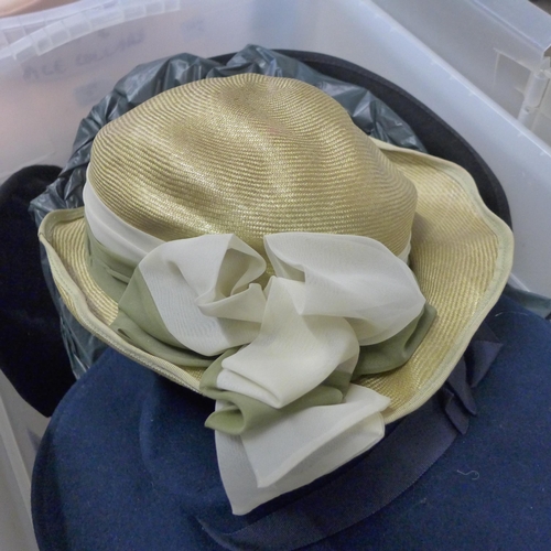 2208B - Approx 30 mixed ladies' occasional hats