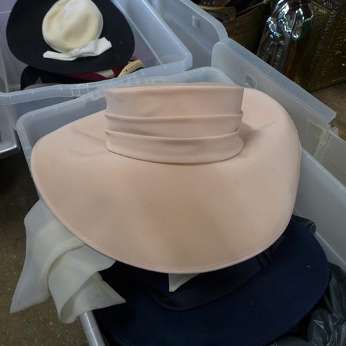 2208B - Approx 30 mixed ladies' occasional hats