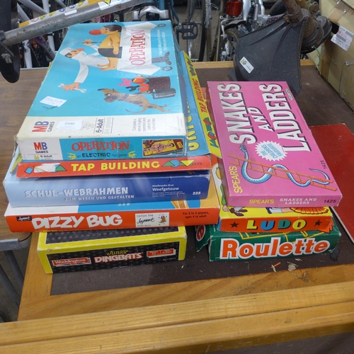 2399 - 8 vintage board games: Ludo, Operation, etc.