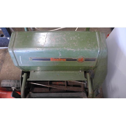 2430 - Webb electric 14 lawnmower with collector