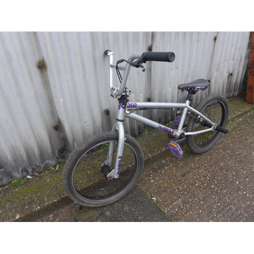 2435 - Mongoose, freestyle 360 BMX bicycle/bike