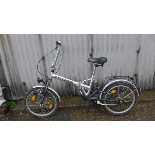 2440 - Fischer 3-gear folding bike/bicycle