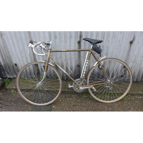 2441 - Carlton retro racing bike/bicycle