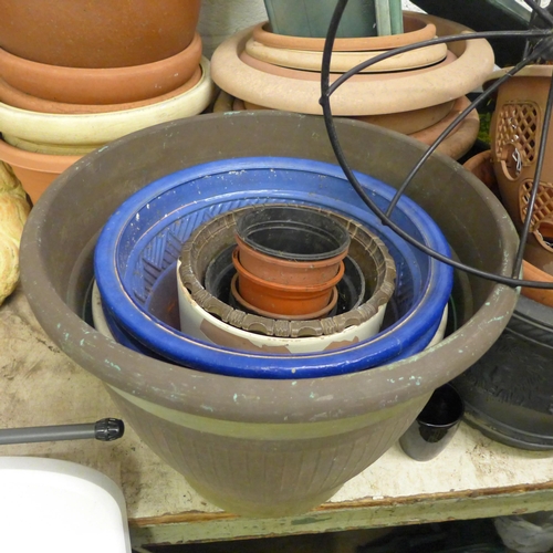 2466 - Mega lot of approx 30 medium and large ceramic, terracotta and plastic planters and plant pots