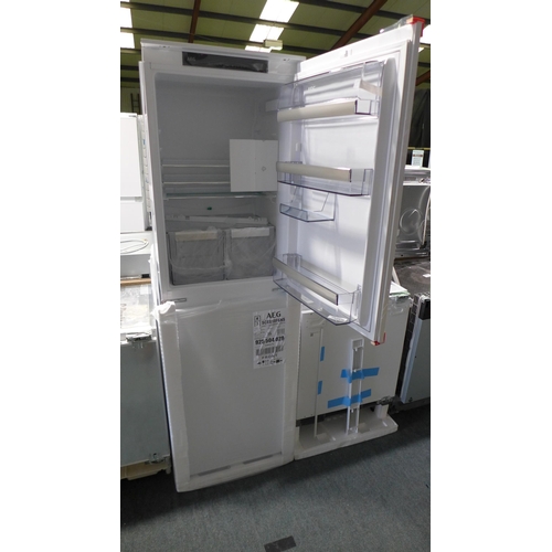 3032 - AEG 50/50  fridge freezer  (381-179)    * This lot is subject to vat