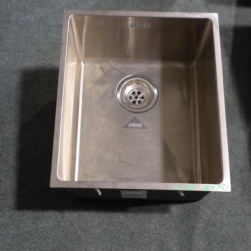 3092 - Stainless Steel Square Sink (383-139)  * This lot is subject to vat