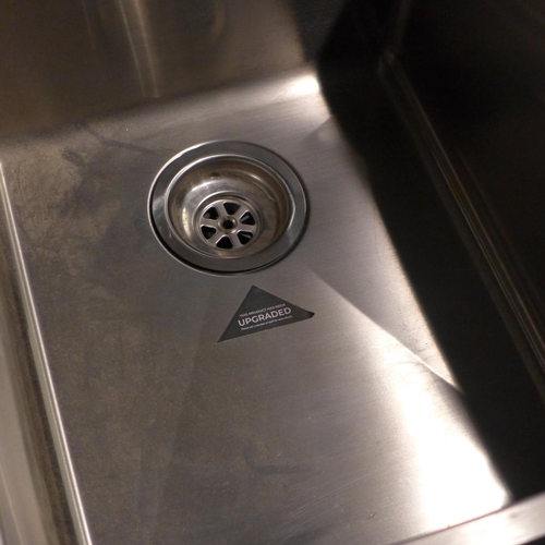 3092 - Stainless Steel Square Sink (383-139)  * This lot is subject to vat
