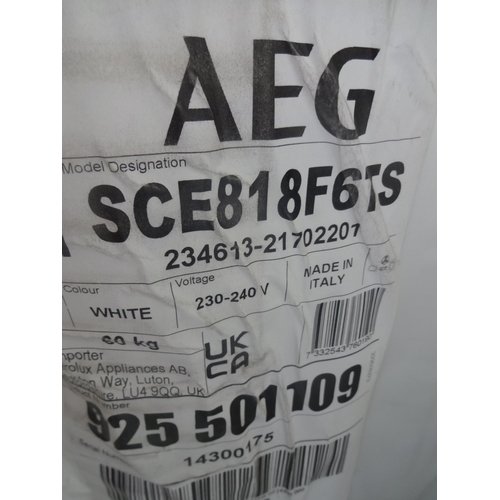 3172 - AEG Fridge Freezer - Model: SCE818F6TS (381-184)    * This lot is subject to vat