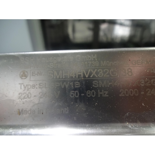 3174 - Bosch Serie 4 Fully Integrated Dishwasher (H815xW598xD550) - model no.:- SMH4HVX32G, original RRP £5... 