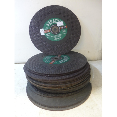 2033 - 24 Stihl-saw type 300mm stone cutting discs including Abrator and Perflex