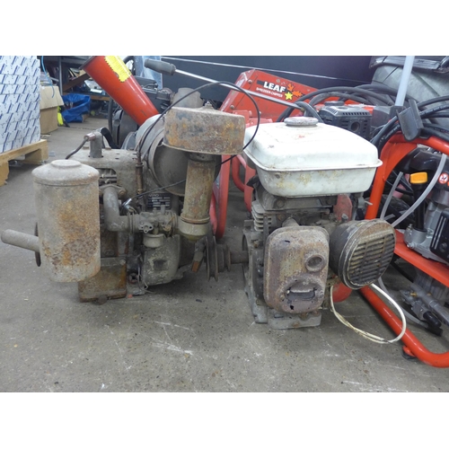 2430 - Honda G300 stationary engine, Mag stationery engine & Tecumseh 3.5hp lawnmower engine