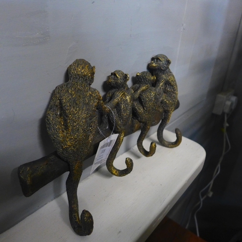 1312 - Monkey family wall hooks W38cm (69840814)