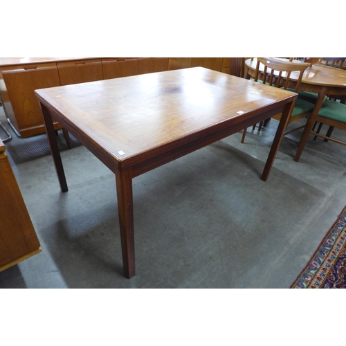 30 - A Danish rosewood extending dining table, CITES A10 no. 630306/05