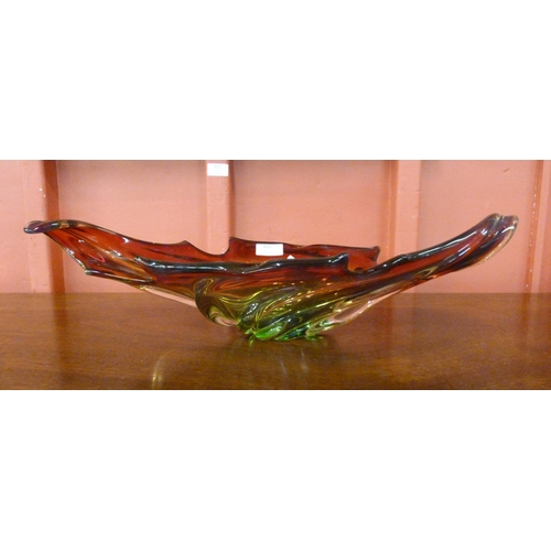 415 - A large Murano studio glass bowl/centrepiece