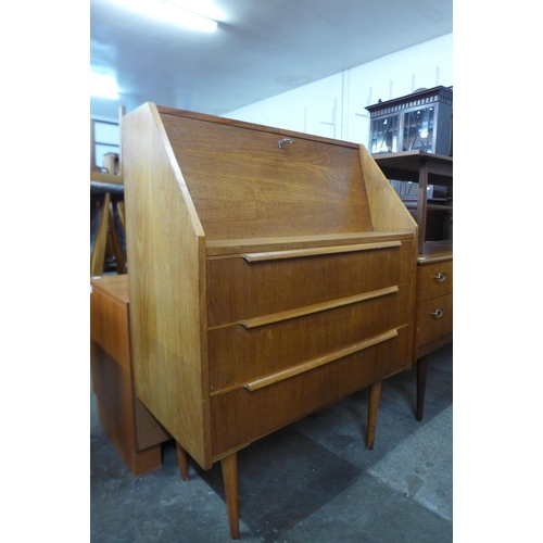 62 - A Danish teak bureau