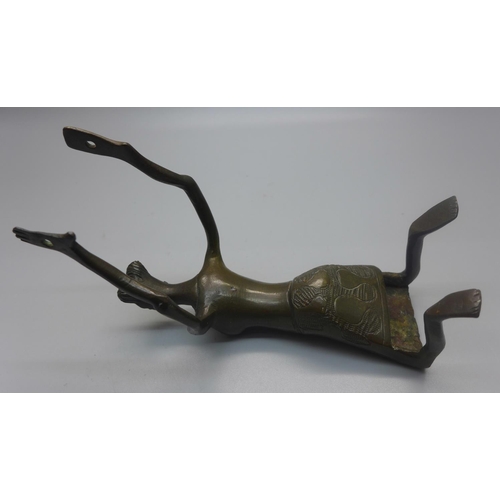 614 - A bronze African figure, 14cm