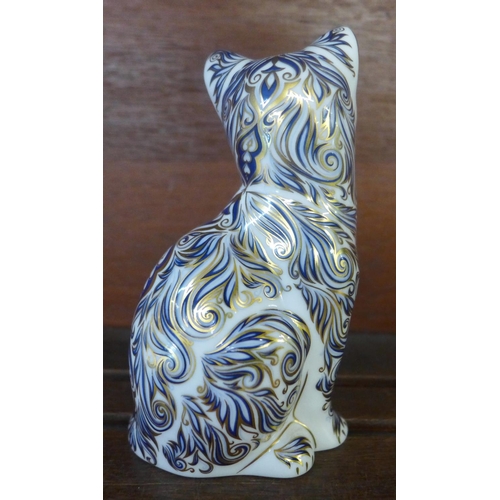 630 - A Royal Crown Derby paperweight, Majestic Cat, limited edition 100/3500, with gold stopper and certi... 