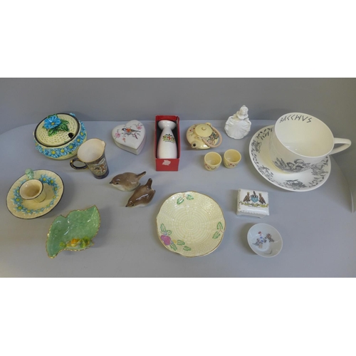 686 - A collection of china including a Crown Devon Bacchus cup and saucer, miniature oriental china, Roya... 