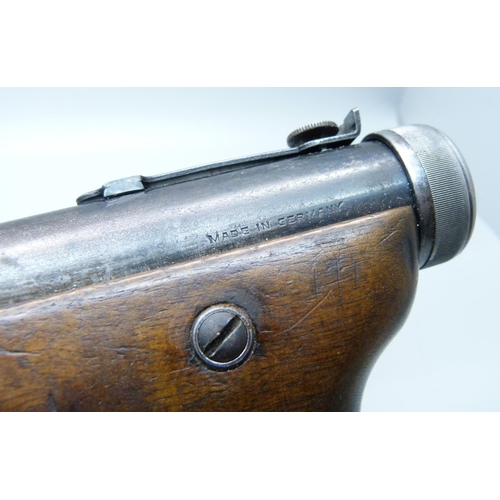 792 - A 1930's Diana Mark V target pistol