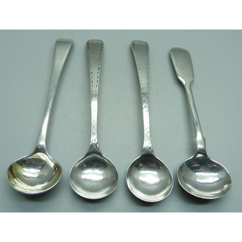 827 - Four 19th Century mustard spoons, 35g