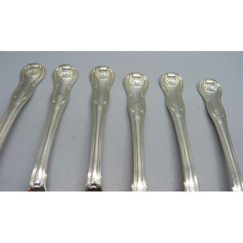 844 - A set of six George III silver forks, London 1798, eleven silver spoons and one other spoon, 526g