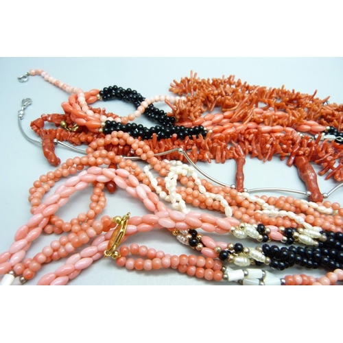 871 - Coral set jewellery